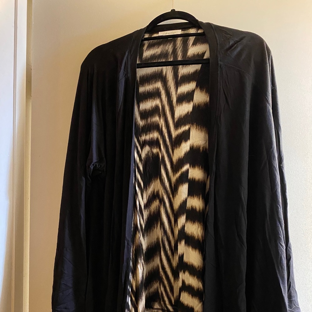 1x Reversible Cardigan Black Animal Print